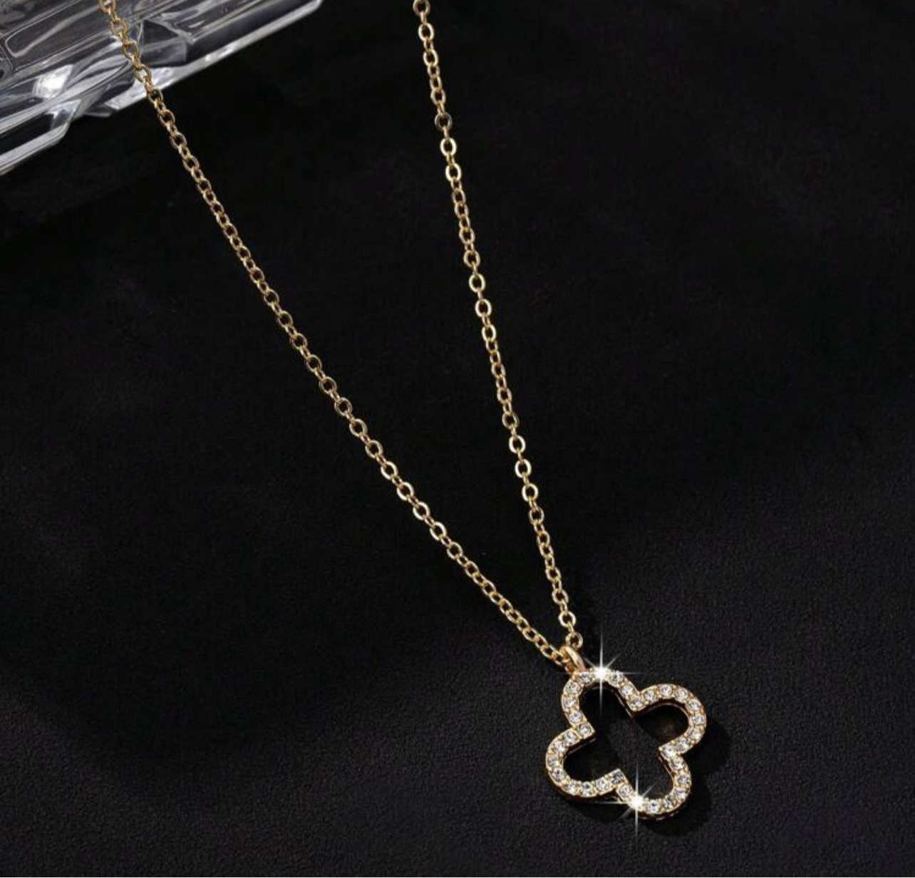 Cubic Zicronia 4 Leaf Clover Necklace