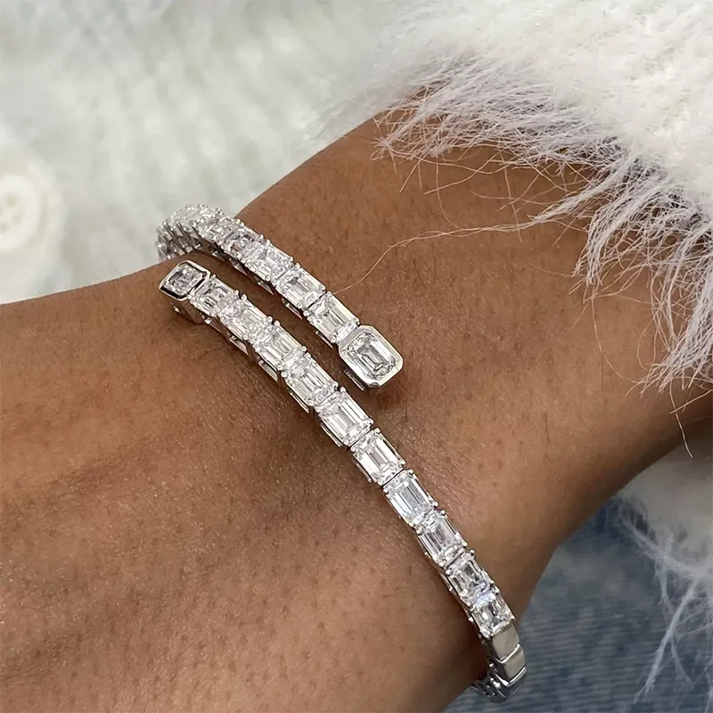 Emerald Cut CVD HPHT Lab-Created Diamond Bangle