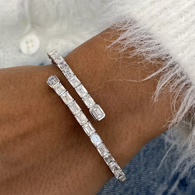 Emerald Cut CVD HPHT Lab-Created Diamond Bangle